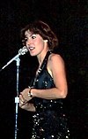 https://upload.wikimedia.org/wikipedia/commons/thumb/1/1e/Helen_Reddy.jpg/100px-Helen_Reddy.jpg